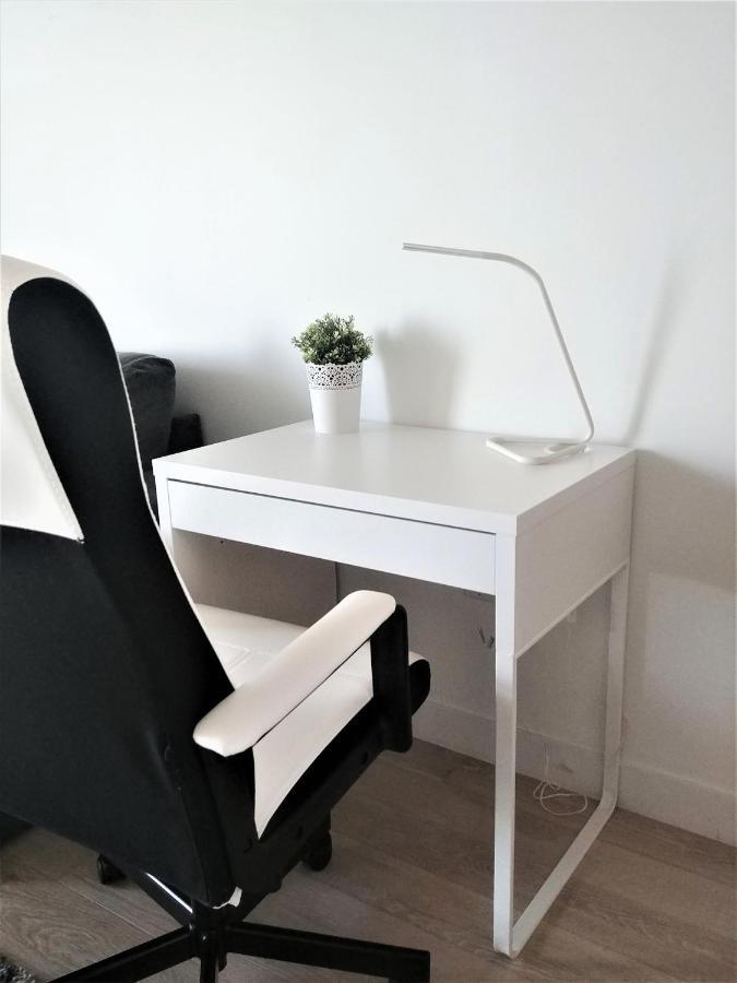 Luxury Skyline Condo In Downtown Free 24/7 Parking Winnipeg Esterno foto