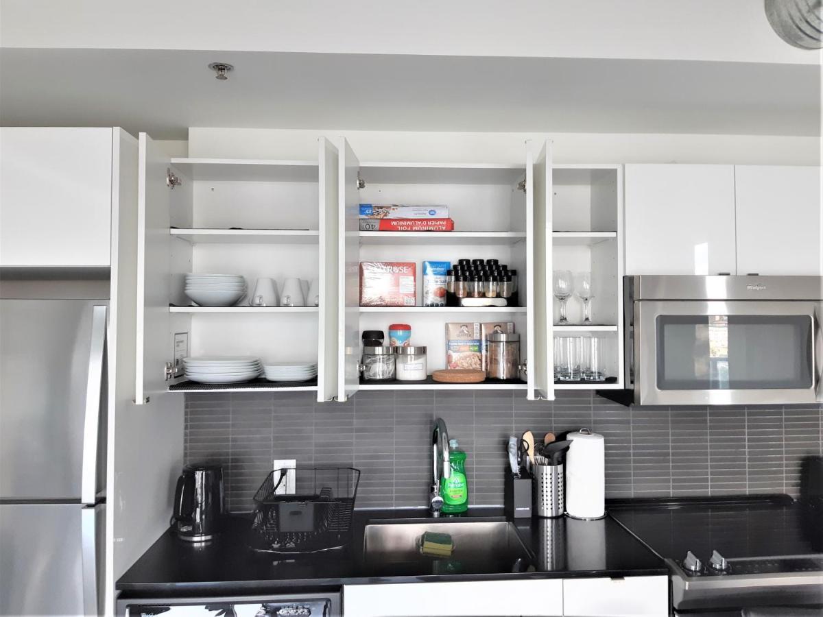 Luxury Skyline Condo In Downtown Free 24/7 Parking Winnipeg Esterno foto