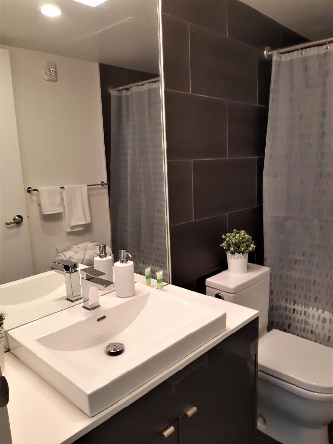 Luxury Skyline Condo In Downtown Free 24/7 Parking Winnipeg Esterno foto