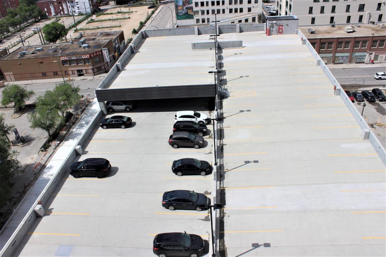 Luxury Skyline Condo In Downtown Free 24/7 Parking Winnipeg Esterno foto